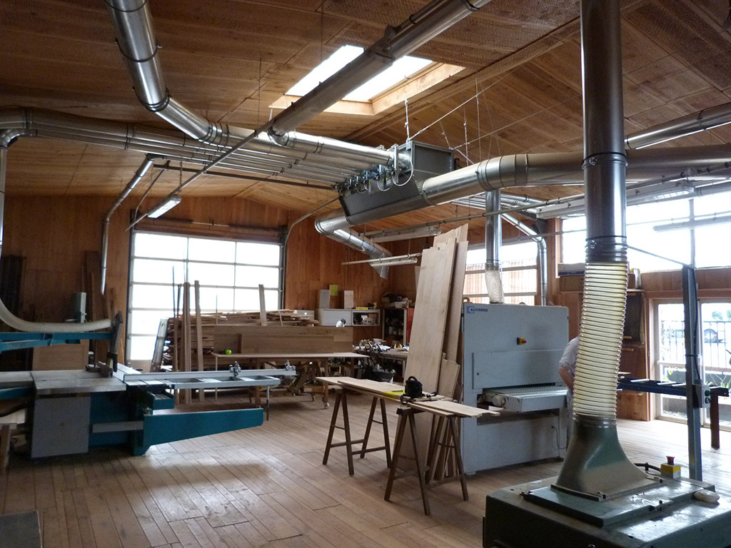Éclairage naturel - Atelier fabrication de meubles en bois - L
