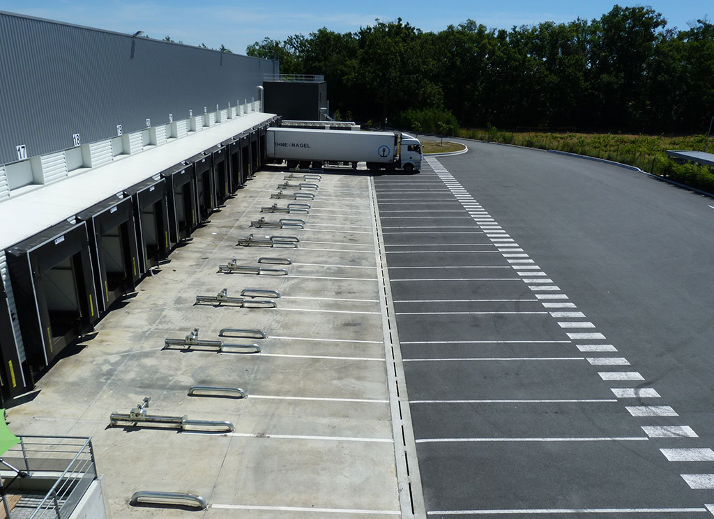Entrepôt logistique "produit frais" - Localisation : quai - Zone d’accostage et mise à quai des camions ATAC quai à partir du quai 17