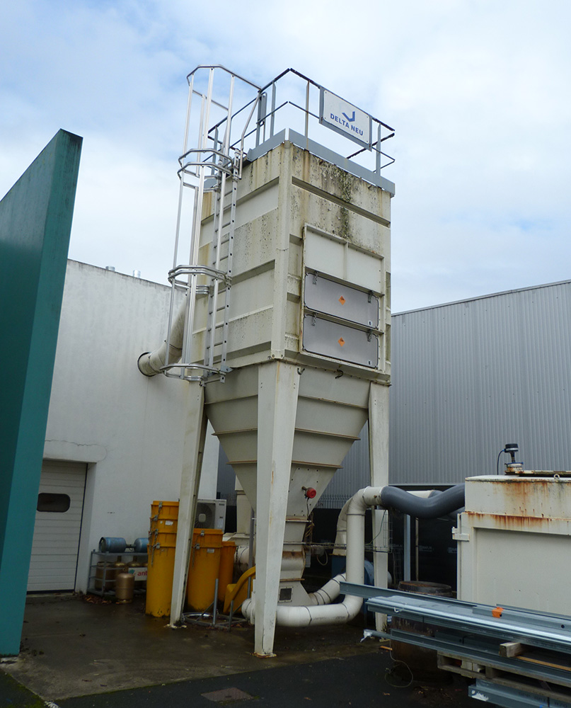 Atelier de création d'aménagement et d'agencement intérieur - Assainissement de l'air - Filtration des poussières de bois et rejet de l'air ATRIUM