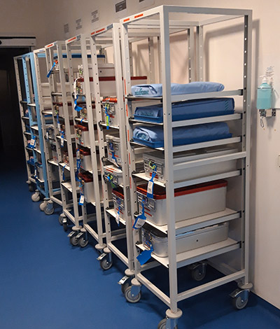 Construction d'une clinique - Stérilisation -Stérilisation : sortie autoclaves étagère BELHARRA