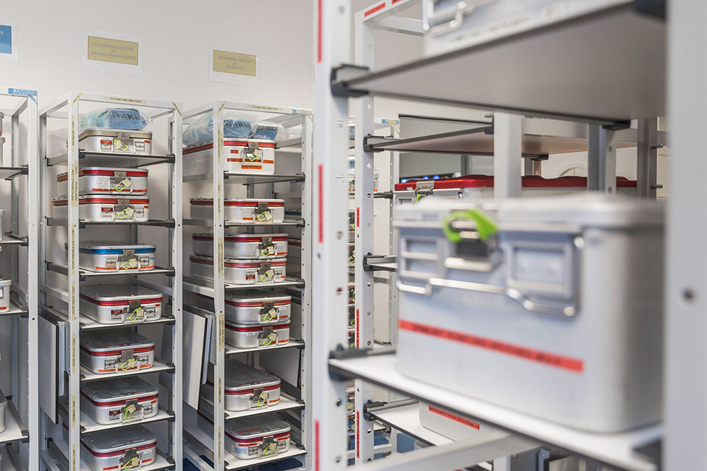 Construction d'une clinique - Stérilisation -Stérilisation : sortie autoclaves BELHARRA focus