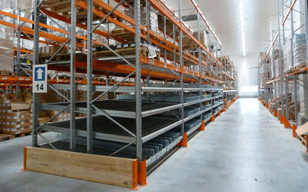 Construction d'une plateforme logistique - Circulation intérieure - Limitation des risques de heurts et collisions engins/piétons 3 BIOCOOP