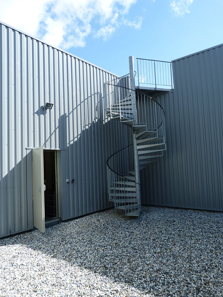 Construction d'un hypermarché -Interventions ultérieures sur ouvrage -Chutes de hauteur LECLERC escalier d'accès en colimaçon