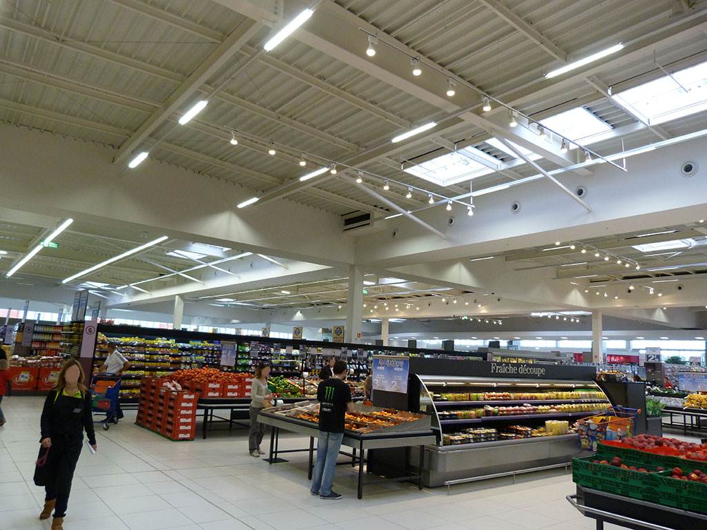 Construction d'un hypermarché -Éclairage naturel -Surface de vente LECLERC