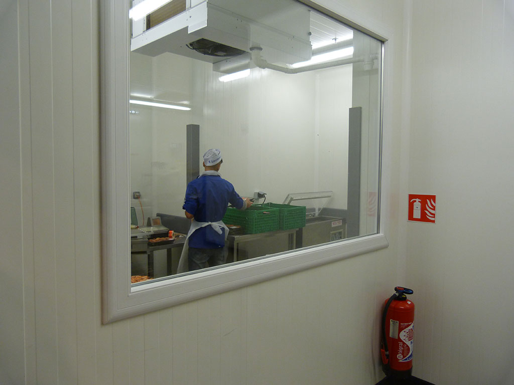 Construction d'un hypermarché -Éclairage naturel -Laboratoires croisso intérieur LECLERC