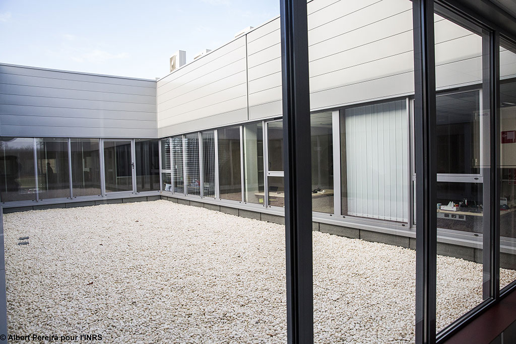 Construction d'un hypermarché -Éclairage naturel -Bureaux LECLERC