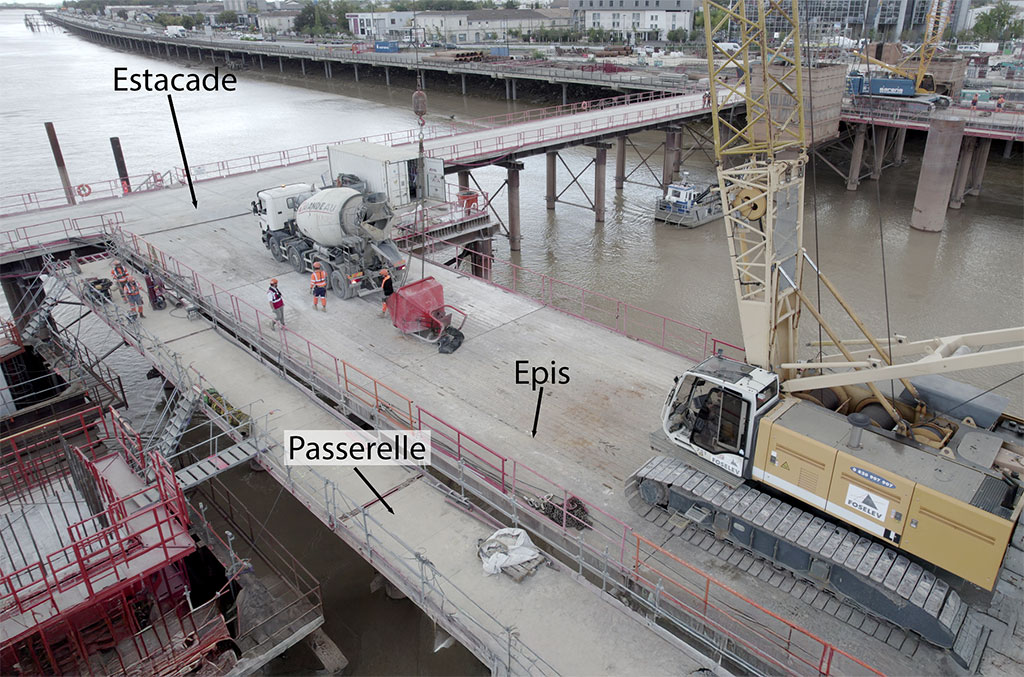 PONT-SIMONE-VEIL-estacade6