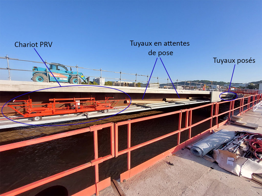 PONT-SIMONE-VEIL-outillage-tuyaux-2
