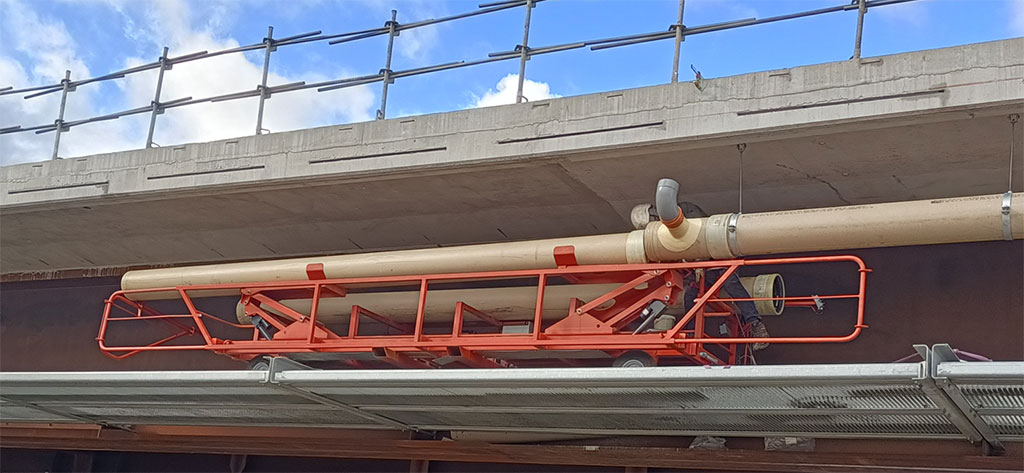 PONT-SIMONE-VEIL-outillage-tuyaux-3