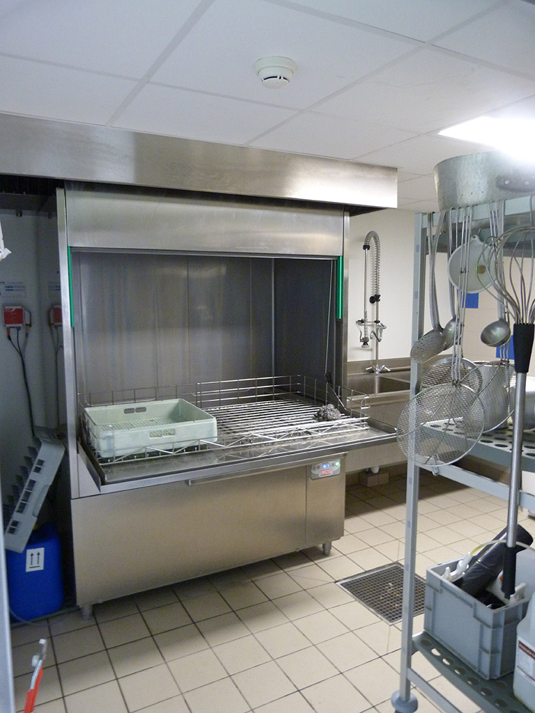 Reconstruction d'un EHPAD à Saint-Palais -Cuisine -Laverie dans les cuisines STELISA