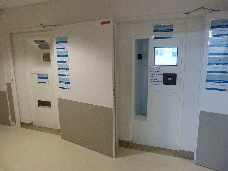 Construction d'une clinique - Circulation intérieure -Automate distributeur de tenues