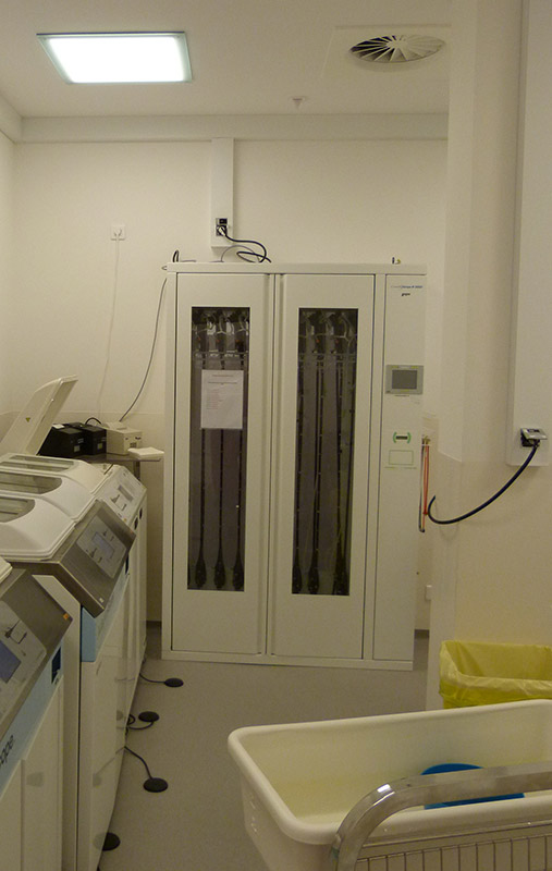 Construction d'une clinique - Local désinfection endoscopes - Lave-endoscopes automatiques cable spécifique