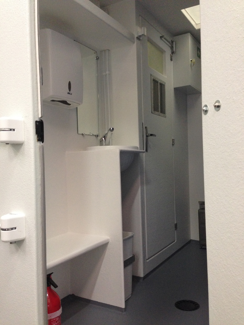 Unité Mobile de Décontamination - Contrôle du taux de renouvellement de la douche d’hygiène Point de mesure