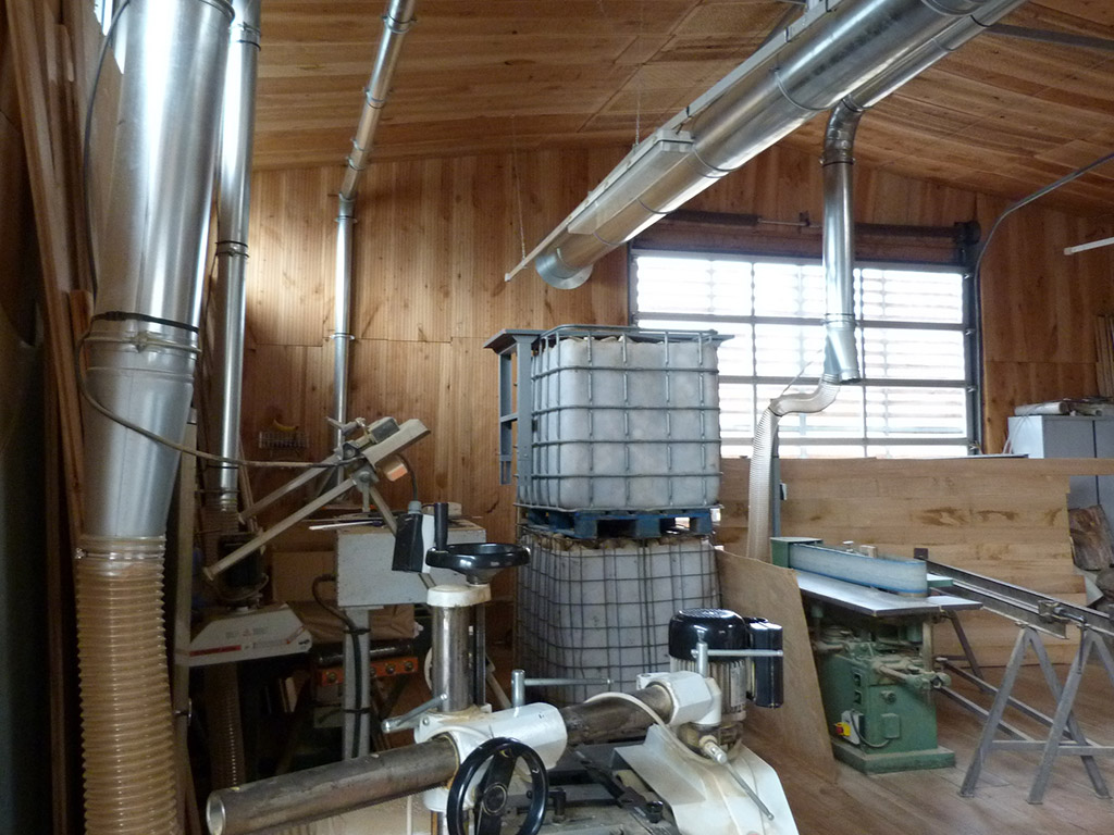 Atelier "fabrication de meubles en bois" -Assainissement de l'air et confort thermique chez MARTICORENA