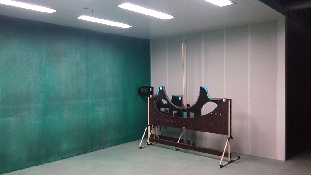 entreprise STELIA - Atelier de fabrication de pièces en matière composite pour l’industrie aéronautique – Assainissement de l’air et confort thermique - Cabine de collage "Insert pièces hélico"
